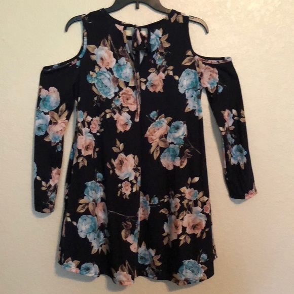 MTS Cold Shoulder Dress - Picture 3 of 7